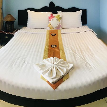 La Piccola Patong Hotell Eksteriør bilde