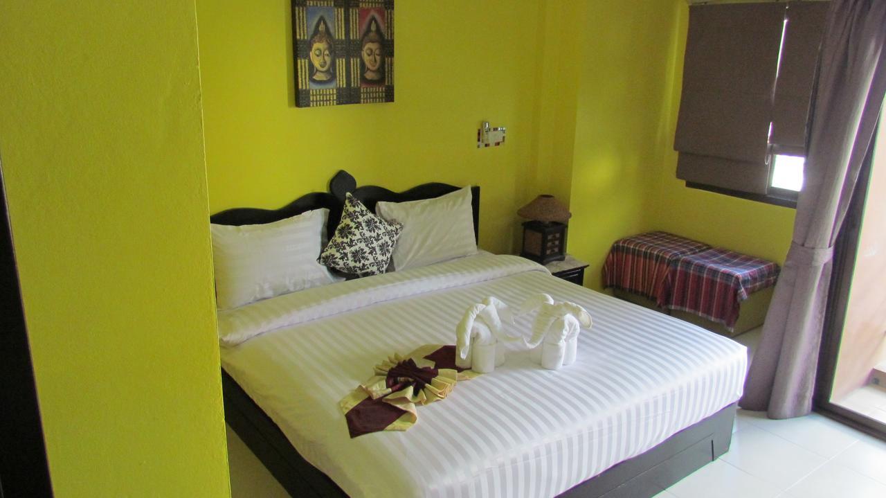 La Piccola Patong Hotell Eksteriør bilde