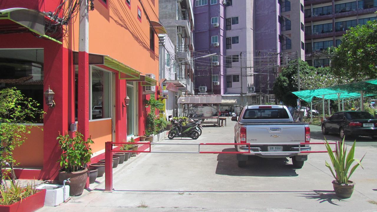La Piccola Patong Hotell Eksteriør bilde