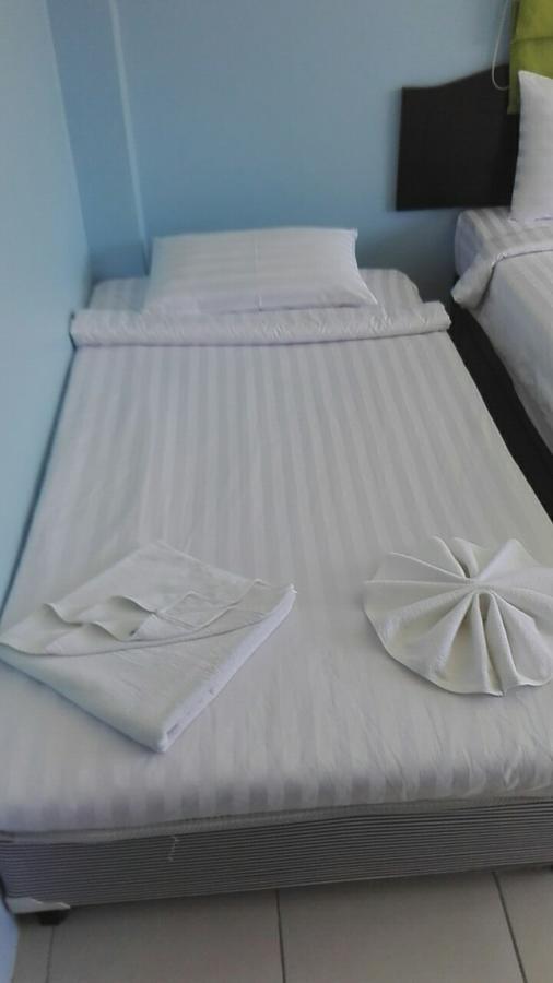 La Piccola Patong Hotell Eksteriør bilde